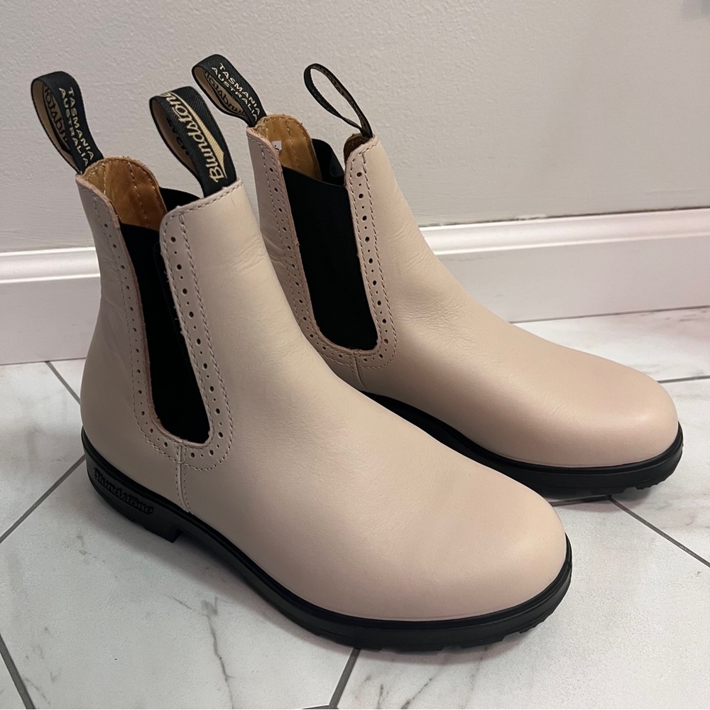 Blundstone High-Top 2156 Pearl Chelsea Boot Size 9 US Women's